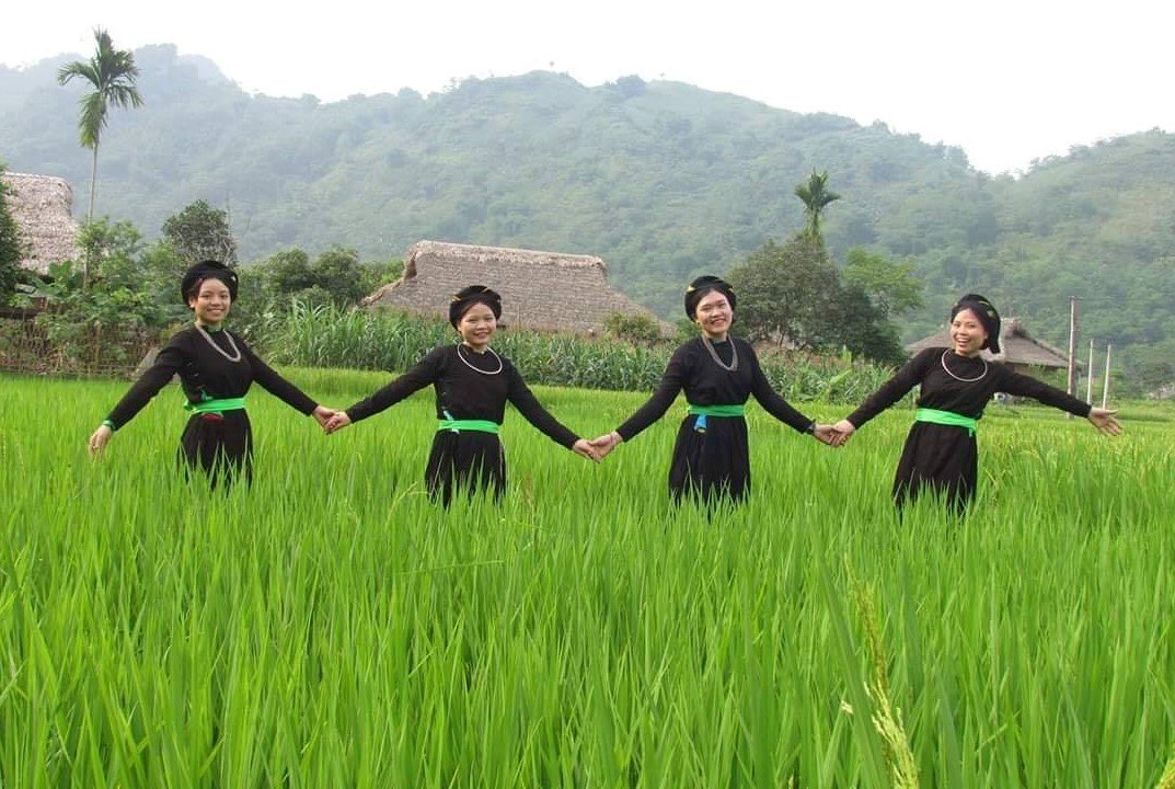 Lam Thuong & Luc Yen Hiking Tour: 3 Days of Invigorating Adventure & Cascading Falls